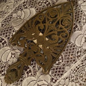 Cast iron Iron Rest